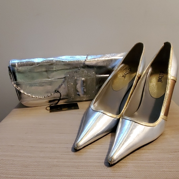 Pumps and handbag - Picture 2 of 4